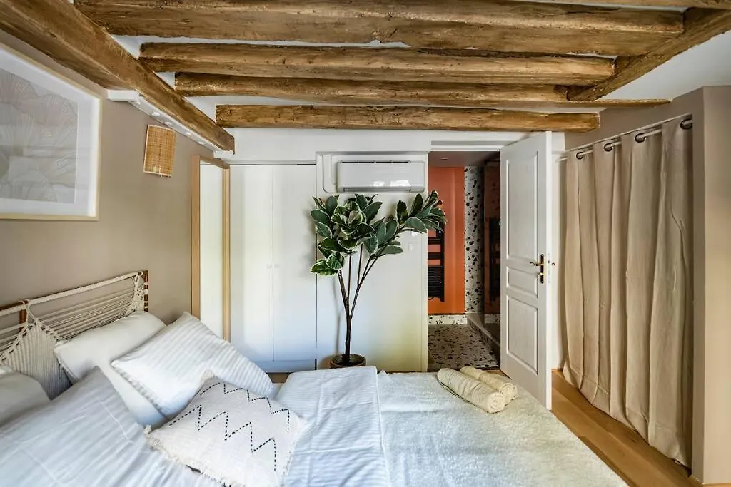 Pavillon Eden - Le Nid - Le Marais Apartment Paris France